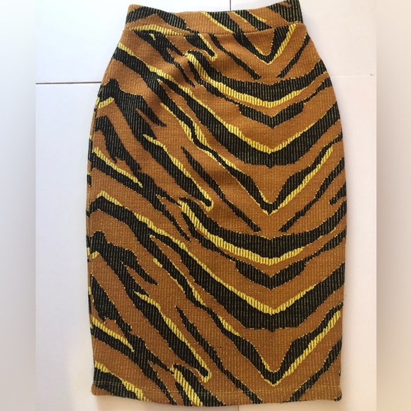 Free People Dresses & Skirts - Free People Easy Tiger Midi Pencil Skirt in Sz XS EUC